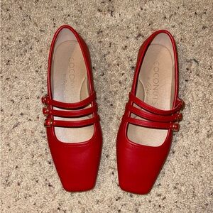 Coconuts by Matisse Red Square Toe Flats Size 8